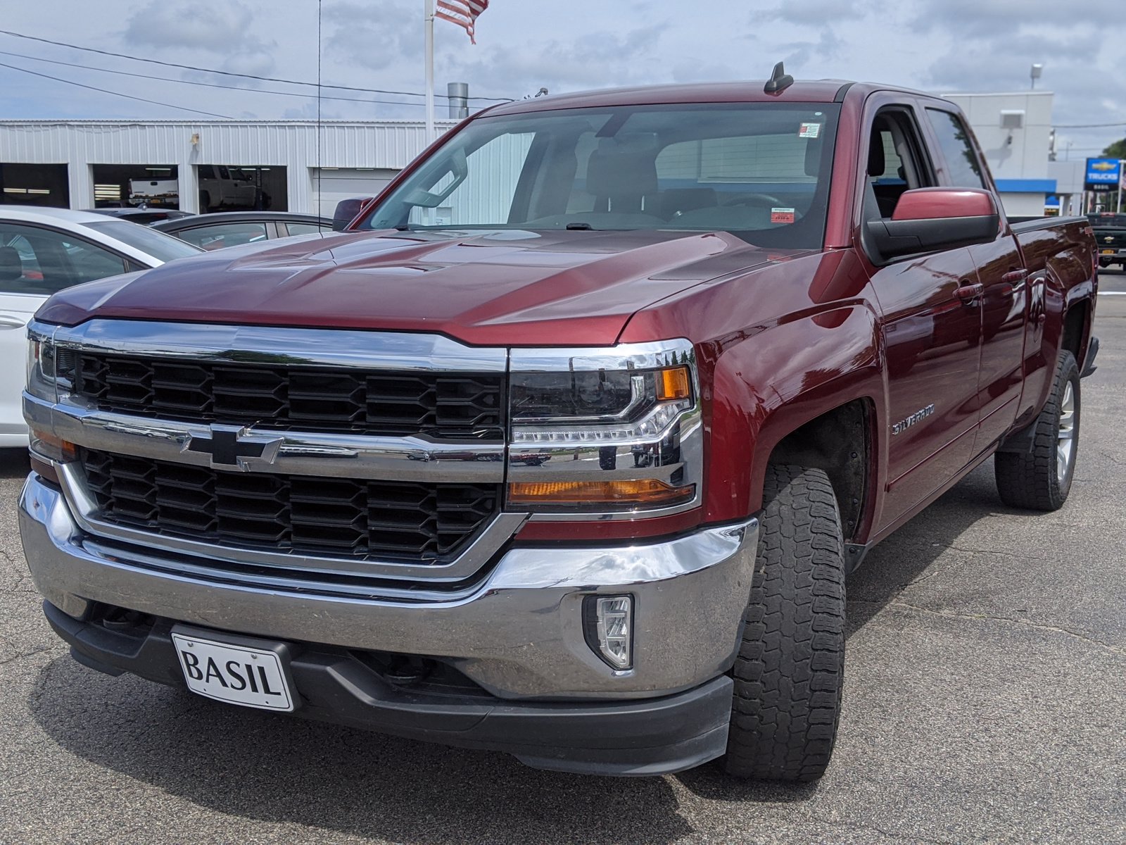 Pre-Owned 2017 Chevrolet Silverado 1500 LT 4WD